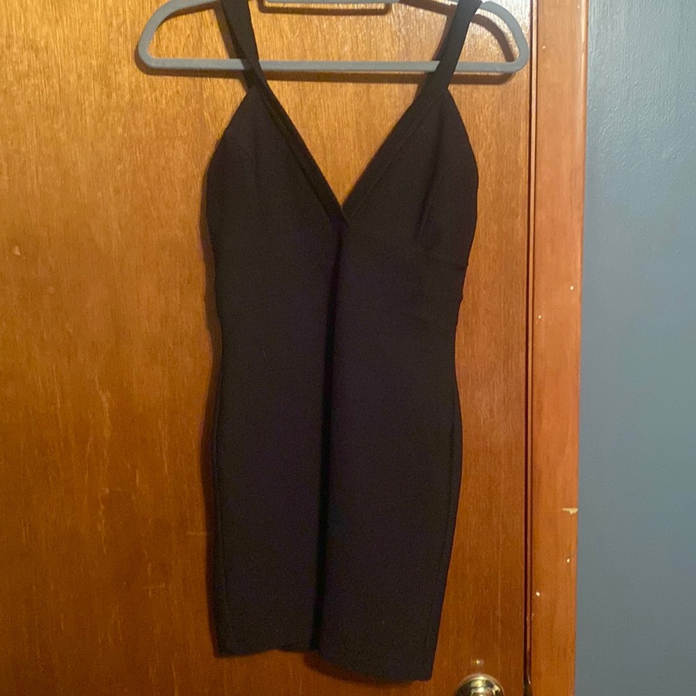 Black bodycon dress